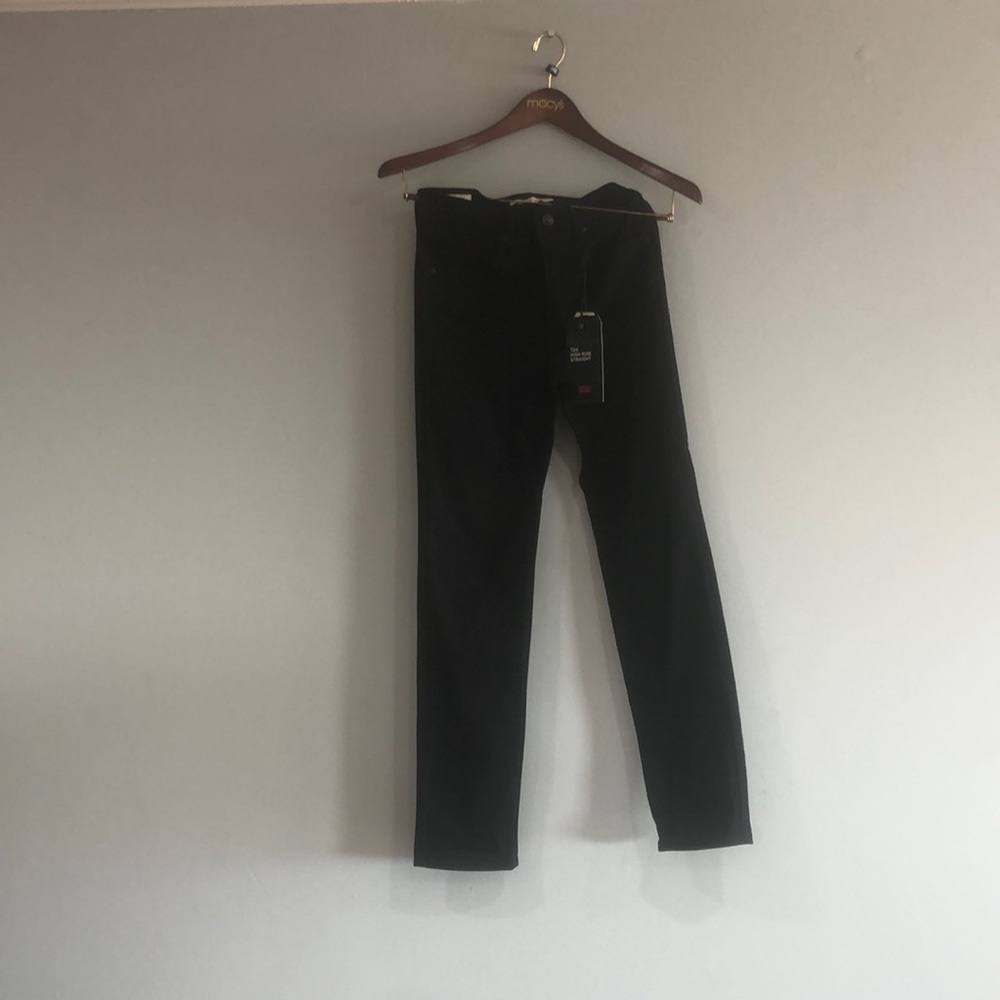 Levi’s black jeans
